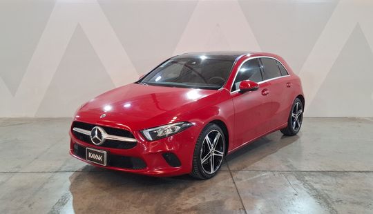 Mercedes Benz • Clase A
