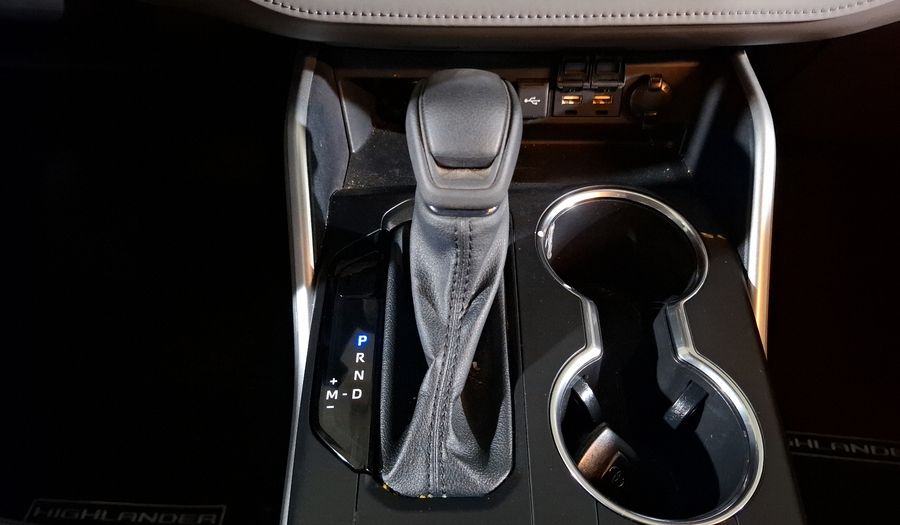 Toyota Highlander 3.5 LE AUTO Suv 2021