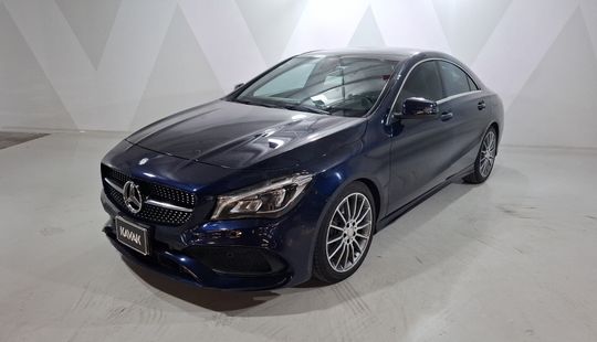Mercedes Benz • Clase CLA