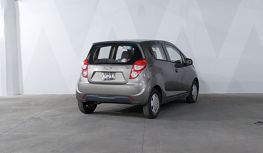Chevrolet Spark 1.4 LT B MT Hatchback 2016