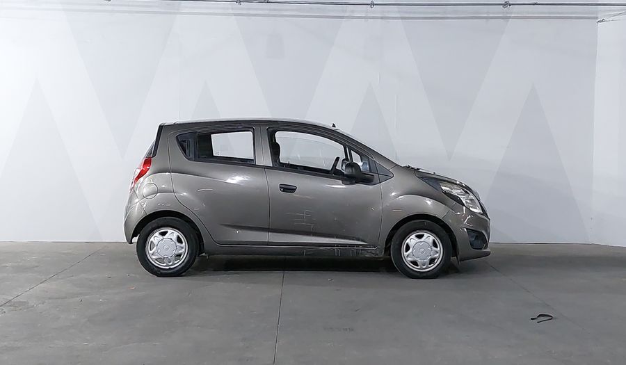Chevrolet Spark 1.4 LT B MT Hatchback 2016