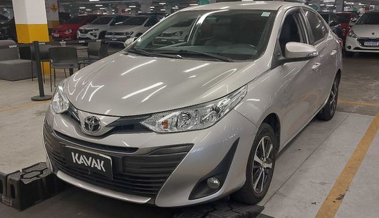 Toyota • Yaris