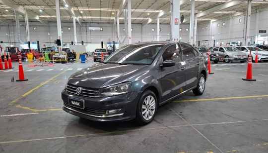 Volkswagen • Polo