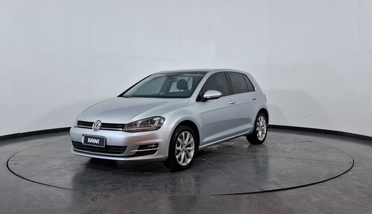 Volkswagen • Golf