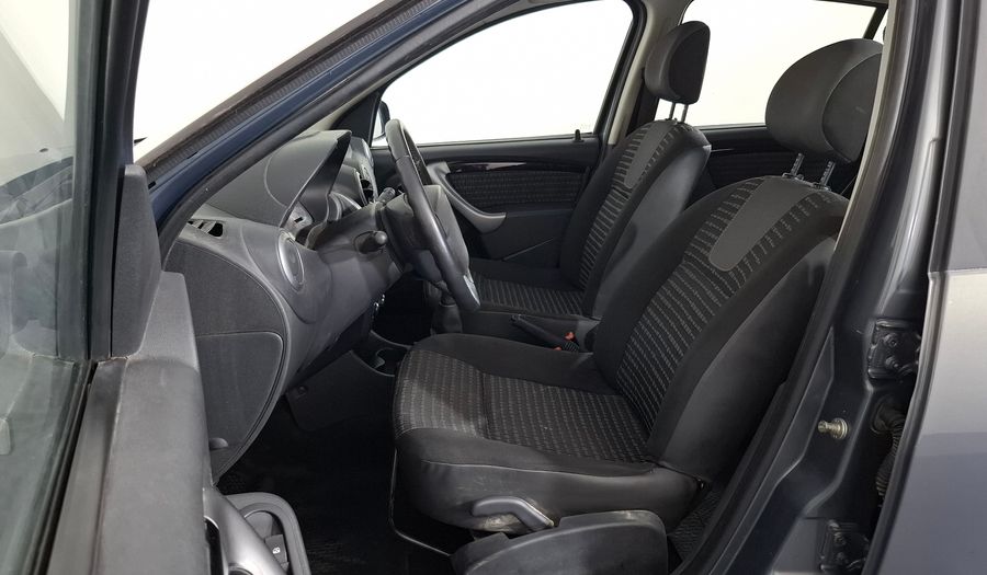 Renault Sandero 1.6 16V PH2 LUXE Hatchback 2011