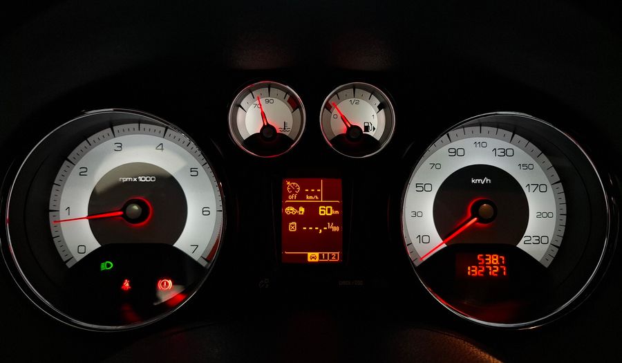 Peugeot 408 2.0 16V ALLURE+ Sedan 2013
