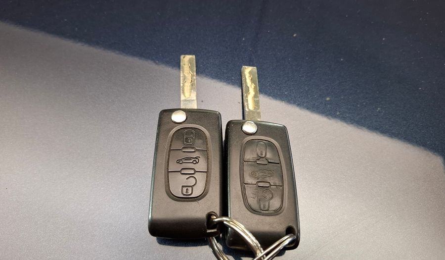 Peugeot 408 2.0 16V ALLURE+ Sedan 2013