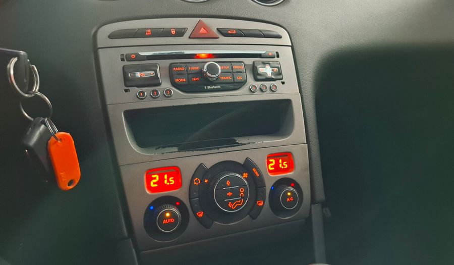 Peugeot 408 2.0 16V ALLURE+ Sedan 2013
