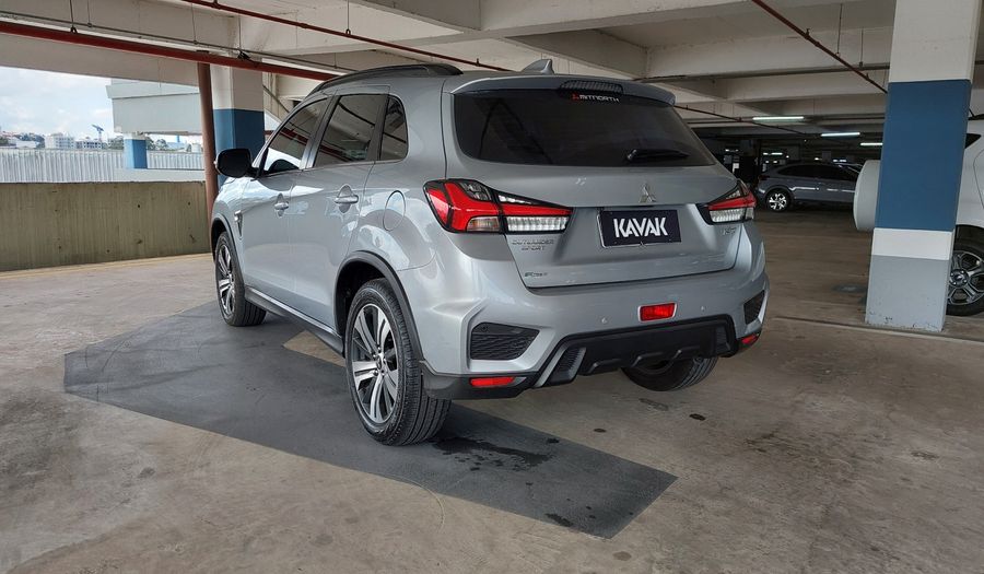Mitsubishi Outlander HPE AUTOMÁTICO Suv 2022