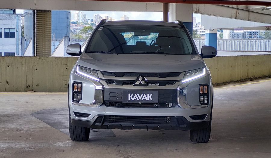Mitsubishi Outlander HPE AUTOMÁTICO Suv 2022