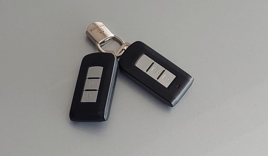 Mitsubishi Outlander HPE AUTOMÁTICO Suv 2022