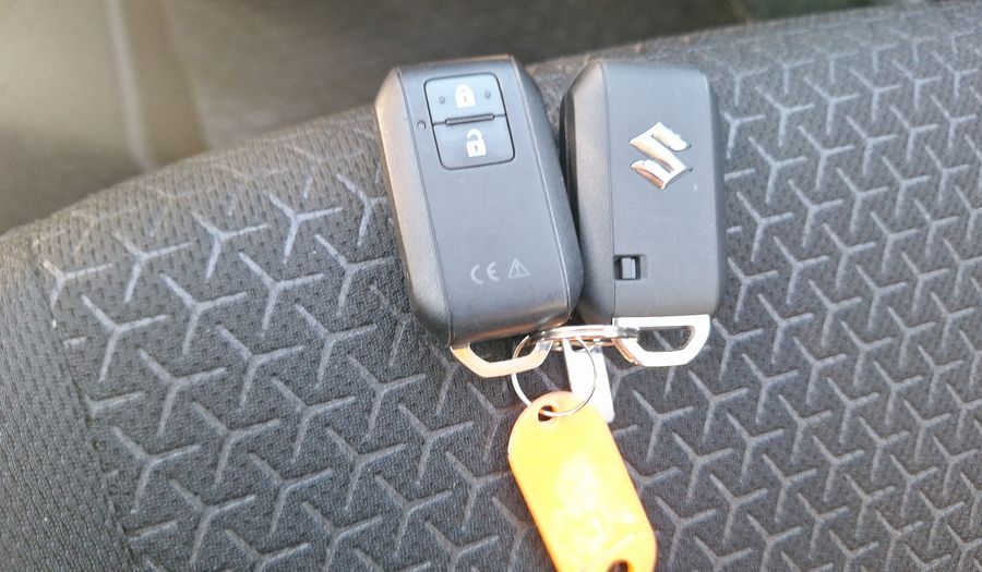 Suzuki Swift 1.2 GLX PLUS Hatchback 2023