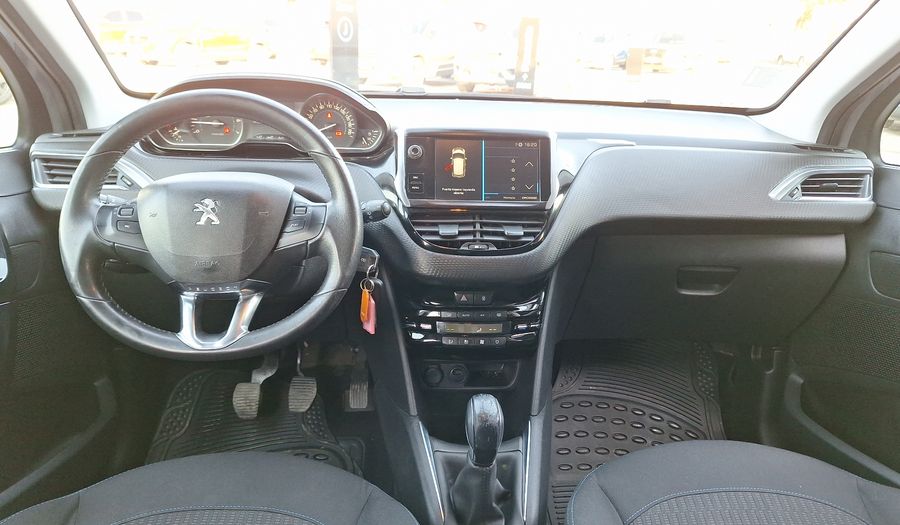 Peugeot 208 1.2 PURETECH 82 HP SIGNATURE Hatchback 2020