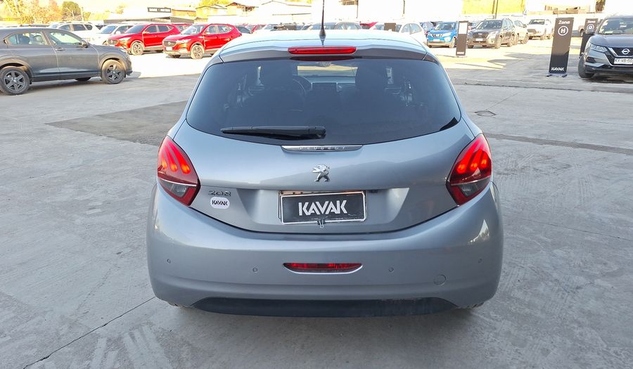 Peugeot 208 1.2 PURETECH 82 HP SIGNATURE Hatchback 2020
