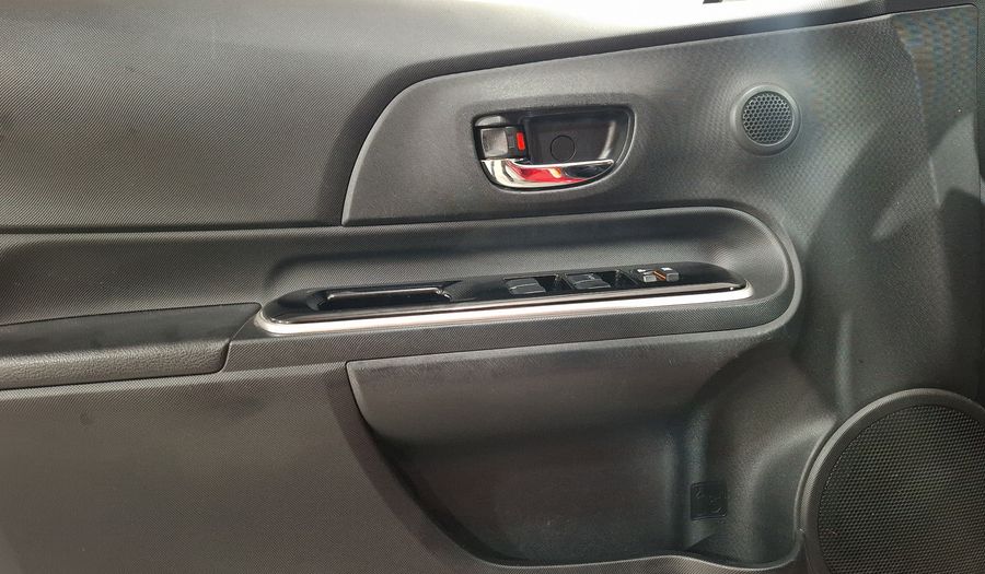 Toyota Prius C 1.5 HYBRID AUTO Hatchback 2019