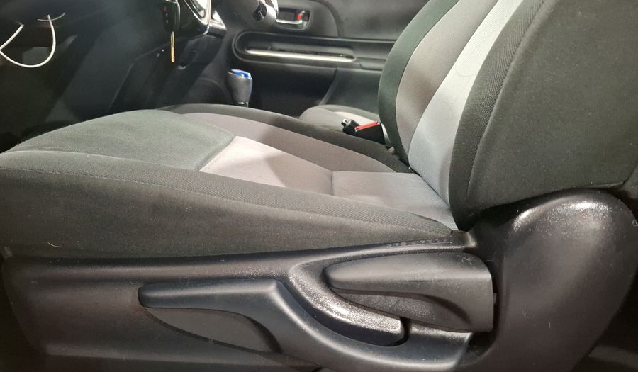 Toyota Prius C 1.5 HYBRID AUTO Hatchback 2019