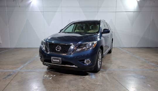 Nissan • Pathfinder