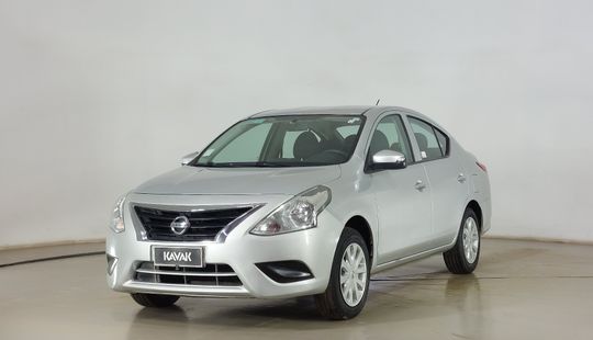 Nissan • Versa