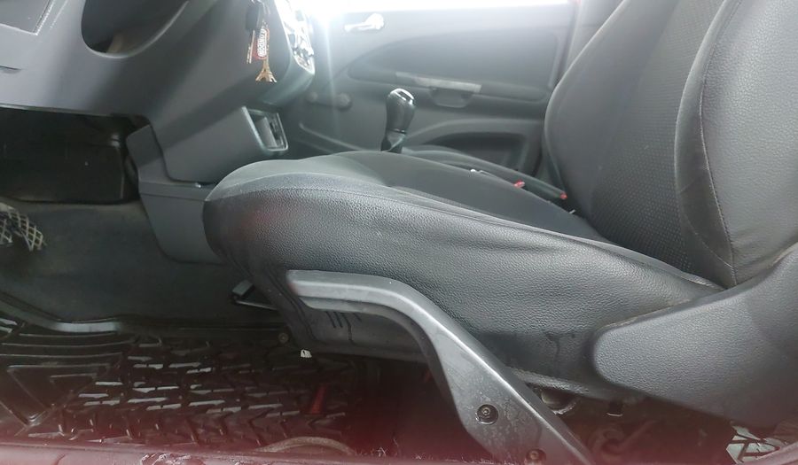Volkswagen Gol 1.6 5 PTAS. CL A/A Hatchback 2016