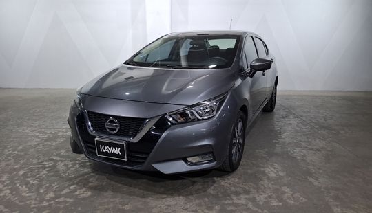 Nissan • Versa