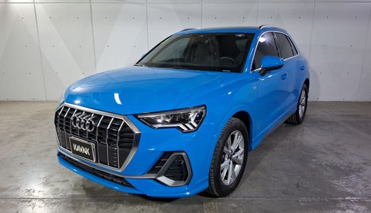 Audi • Q3