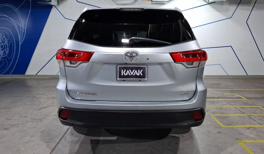 Toyota Highlander 3.5 XLE Suv 2018