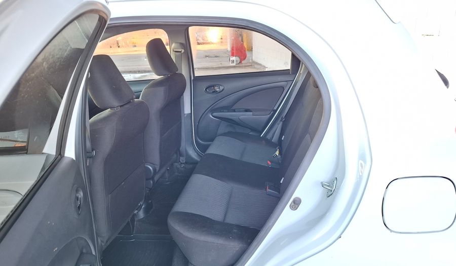 Toyota Etios 1.5 XLS PACK Hatchback 2022
