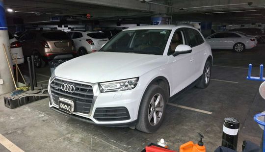 Audi • Q5