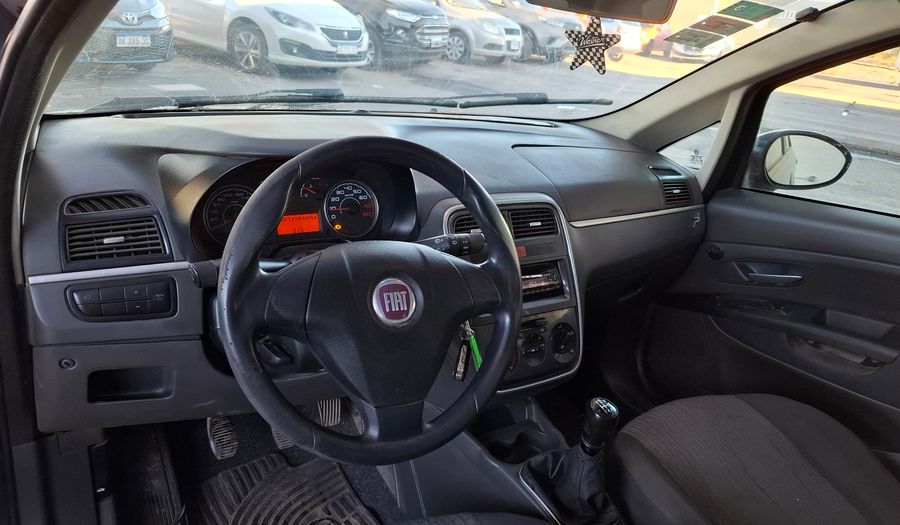 Fiat Punto 1.4 ATTRACTIVE 5P Hatchback 2012