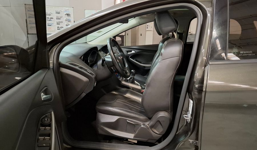 Ford Focus Iii 2.0 SE PLUS Hatchback 2014