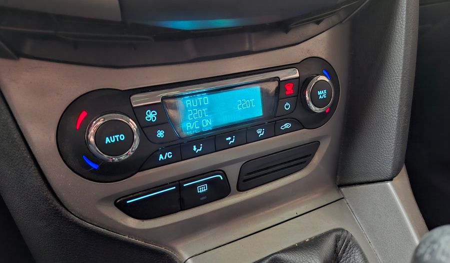 Ford Focus Iii 2.0 SE PLUS Hatchback 2014