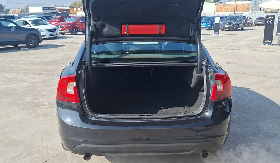 Volvo S60 2.0 T5 Sedan 2012