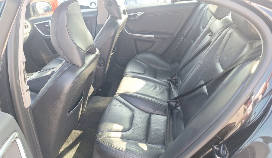 Volvo S60 2.0 T5 Sedan 2012