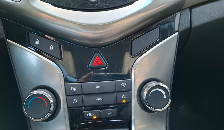 Chevrolet Cruze 1.8 LTZ Hatchback 2013