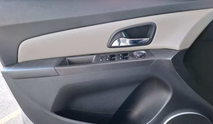 Chevrolet Cruze 1.8 LTZ Hatchback 2013