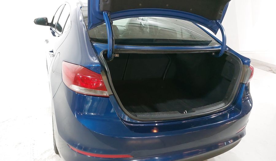 Hyundai Elantra 2.0 LIMITED TECH NAVI AUTO Sedan 2018