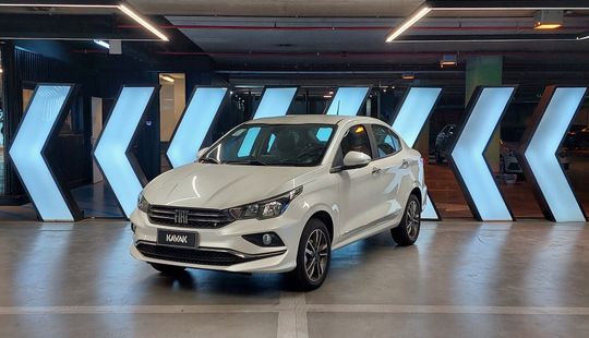 Fiat • Cronos