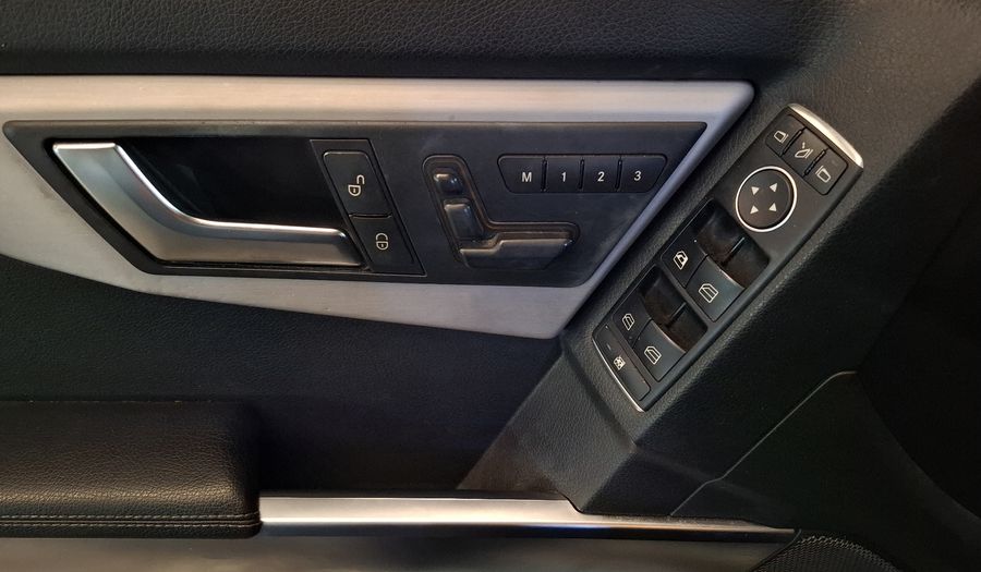 Mercedes Benz Clase Glk 3.5 GLK 300 CGI OFF ROAD 4WD AT Suv 2015