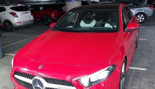 Mercedes Benz • Clase A