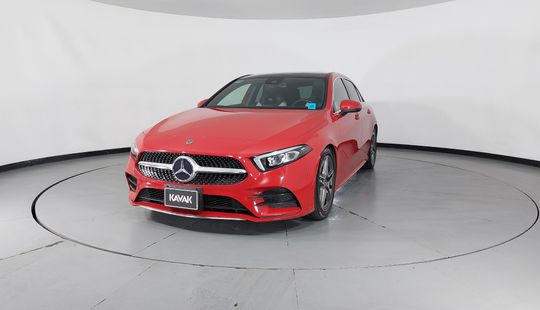 Mercedes Benz • Clase A