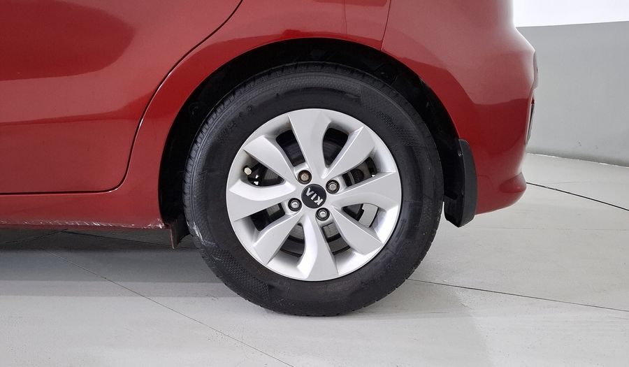 Kia Rio 1.6 EX MT Hatchback 2017