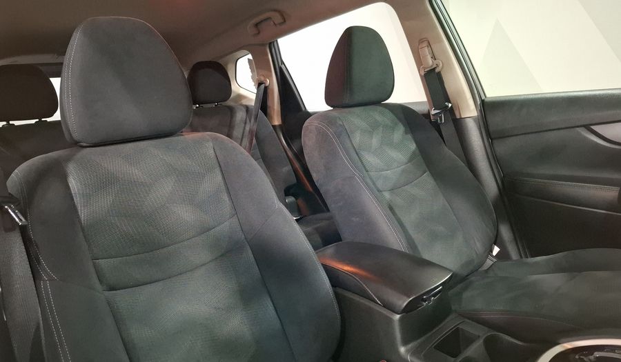 Nissan X-trail 2.5 SENSE 2 ROW CVT Suv 2016