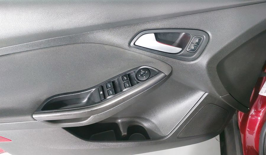 Ford Focus 2.0 SE LUXURY AT Sedan 2016