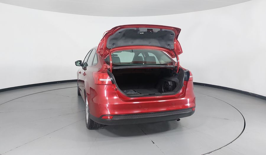 Ford Focus 2.0 SE LUXURY AT Sedan 2016