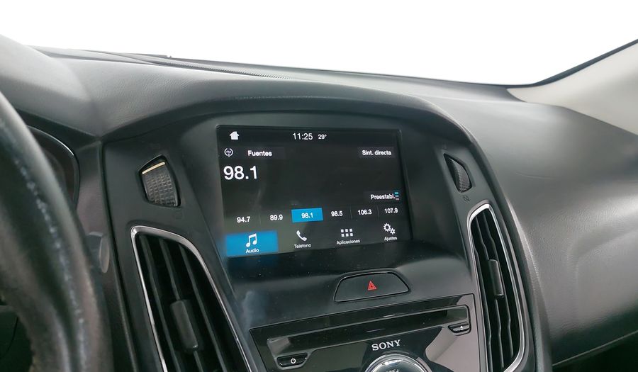 Ford Focus 2.0 SE LUXURY AT Sedan 2016