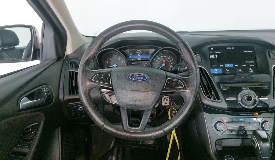 Ford Focus 2.0 SE LUXURY AT Sedan 2016