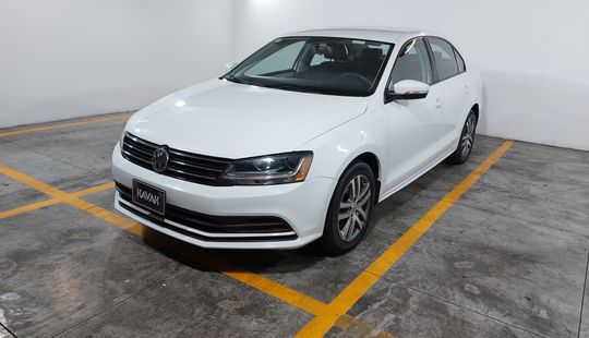 Volkswagen • Jetta