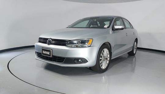 Volkswagen • Jetta