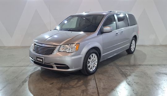 Chrysler • Town & Country