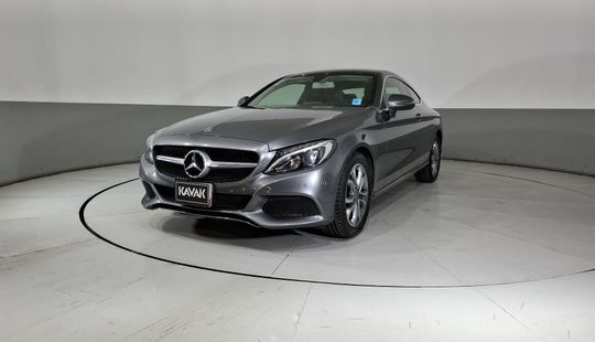 Mercedes Benz • Clase C